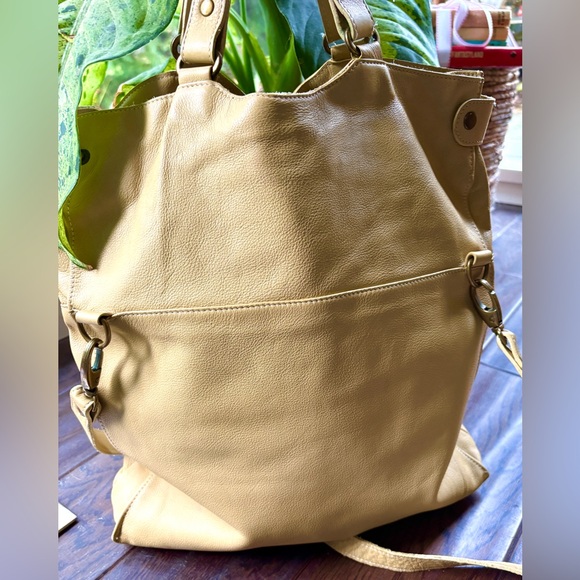 Cul de Sac butter soft leather bag - Picture 4 of 9